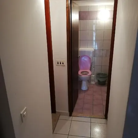Edi Pogana شقة