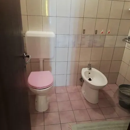 شقة Edi Pogana *